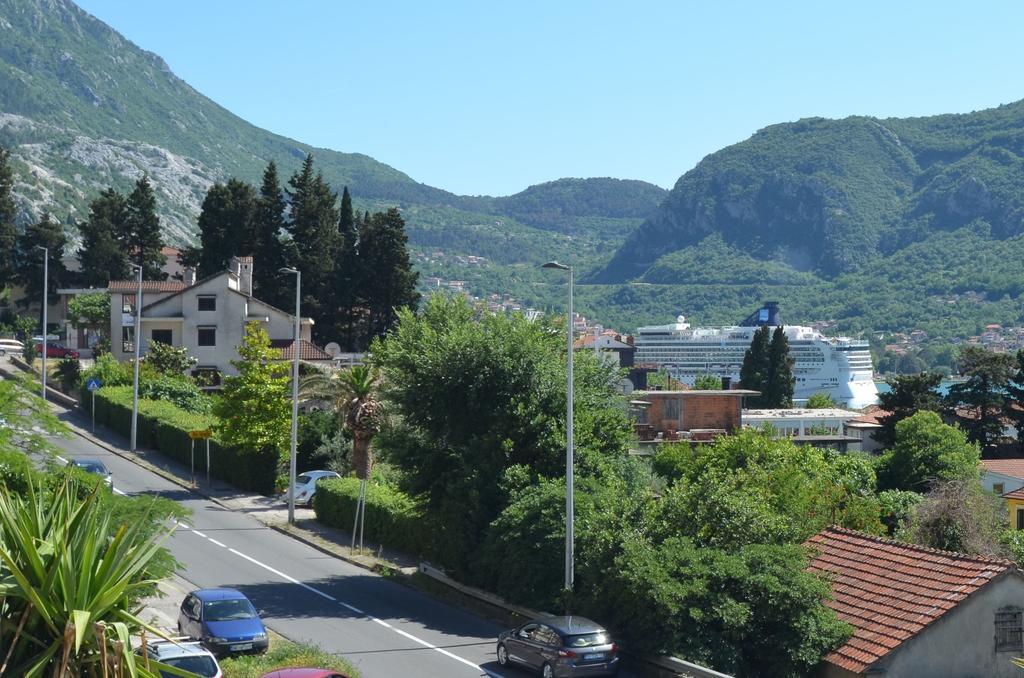 Apartments Ceklin Kotor Exterior photo