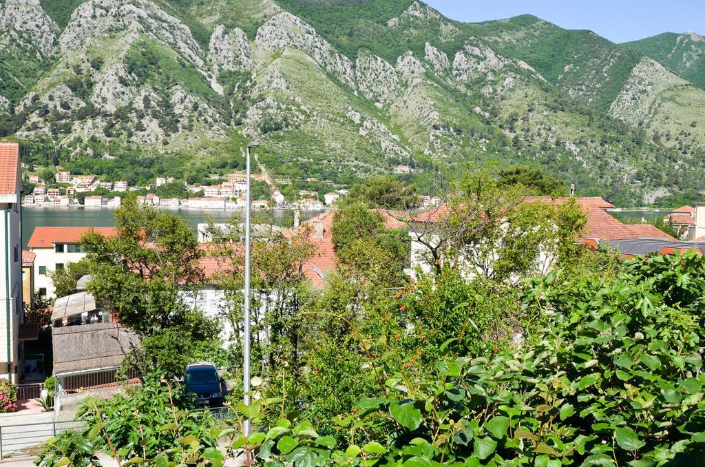 Apartments Ceklin Kotor Exterior photo