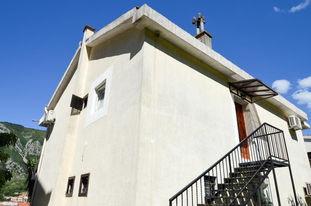Apartments Ceklin Kotor Exterior photo
